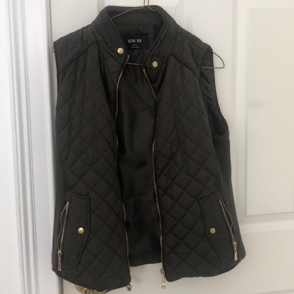 Active USA Olive Green Vest